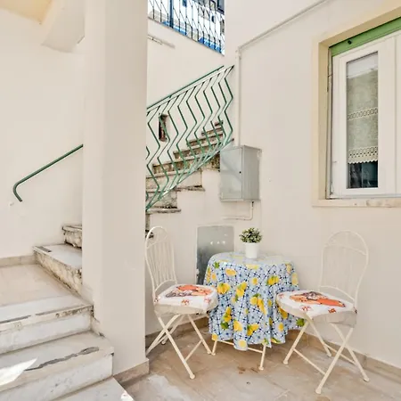 Lemontree-air Conditioning-near The Station *