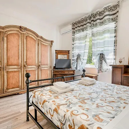 Lemontree-air Conditioning-near The Station La Spezia